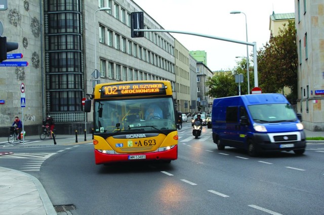 Czy da się rozdzielić trasy 102 i 105?